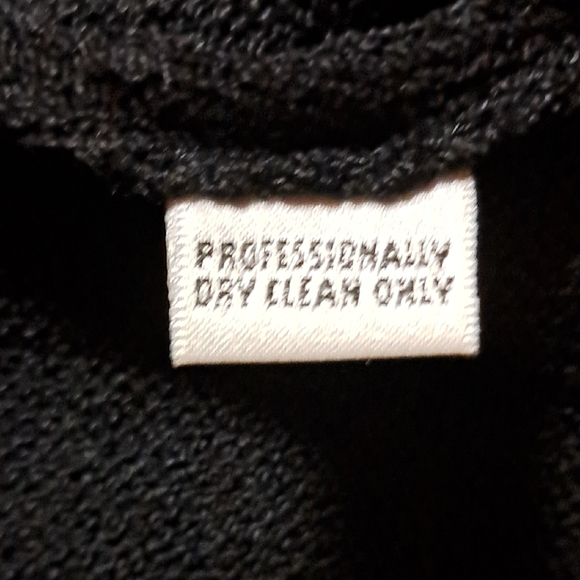 St. JOHN Basic Santana Knit with Slit Skirt Size 12 Formal Elegant Desinger Lux - Picture 8 of 8